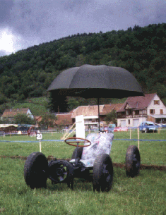 4 Räder unterm Regenschirm